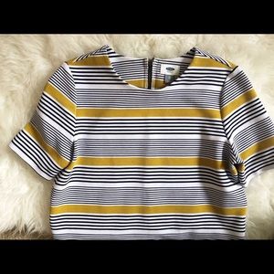 Beautiful *never used* Old Navy top